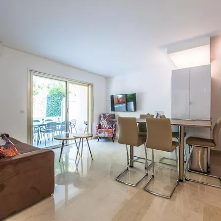 Center Rare 4 Pax With Garden Jacuzzi